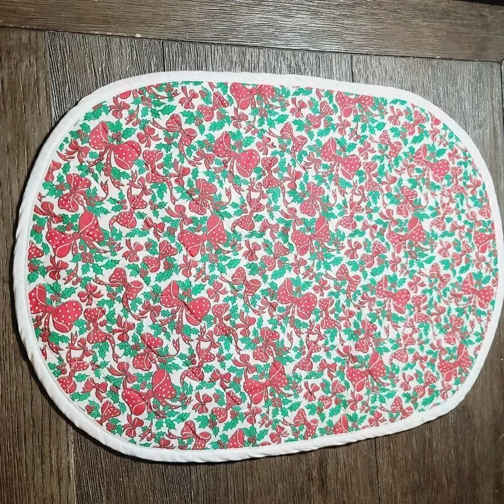 Vintage Handmade Christmas Red Polka Dot Bow Holly Contrast Trim Placemat